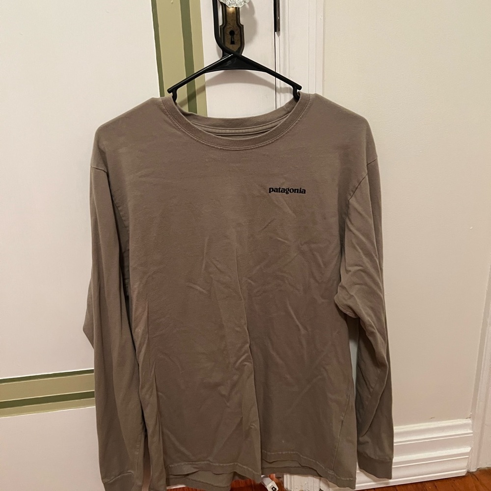 Mens Patagonia long sleeve shirt